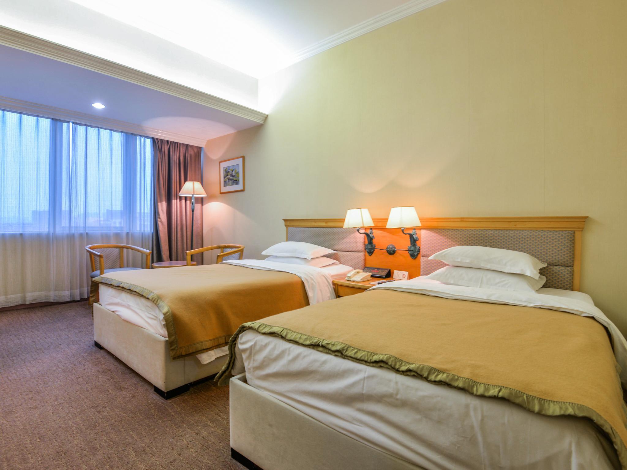 Guangzhou New Century Hotel Екстериор снимка