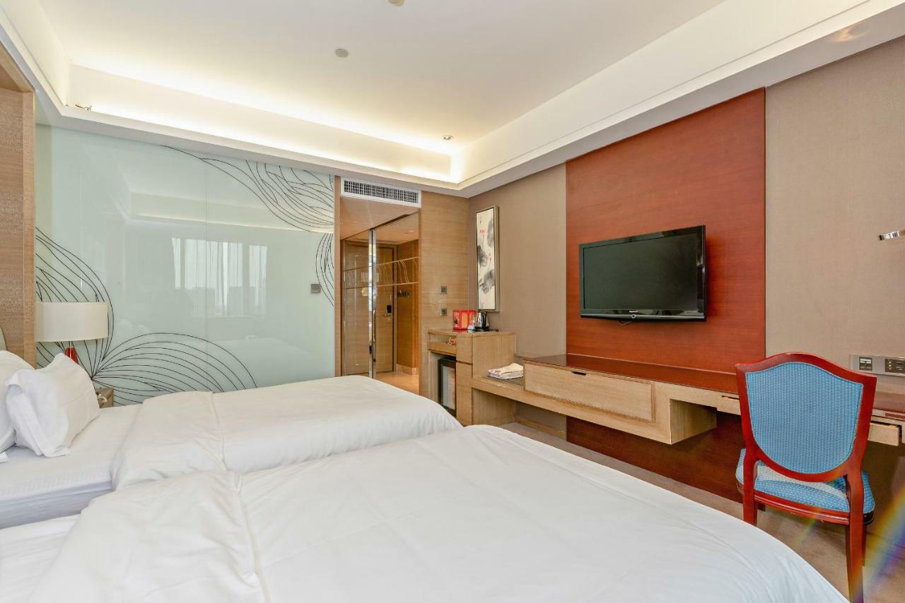Guangzhou New Century Hotel Екстериор снимка